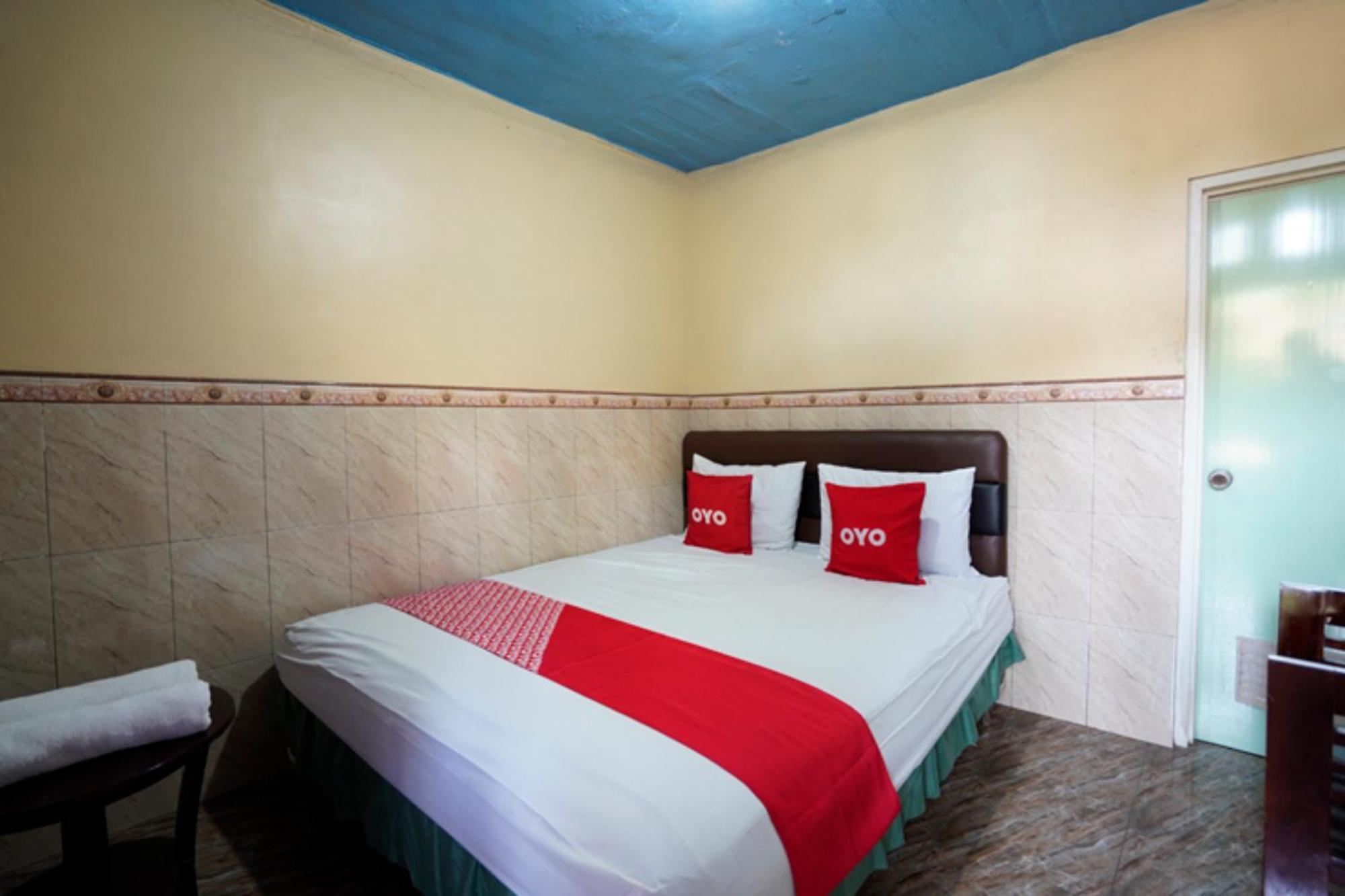 Oyo 927 Carina Hotel Claket Εξωτερικό φωτογραφία