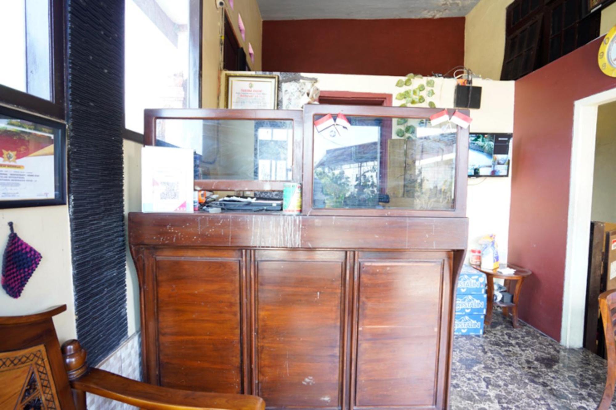 Oyo 927 Carina Hotel Claket Εξωτερικό φωτογραφία